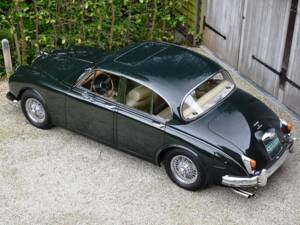 Image 6/35 of Jaguar Mk II 3.8 (1962)