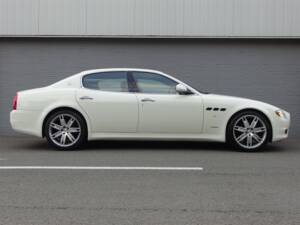 Image 6/99 de Maserati Quattroporte 4.2 (2010)