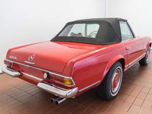 Immagine 4/23 di Mercedes-Benz 280 SL (1969)