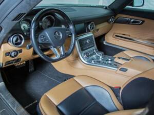 Bild 18/20 von Mercedes-Benz SLS AMG Roadster (2011)