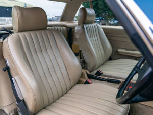 Image 24/39 of Mercedes-Benz 420 SL (1986)