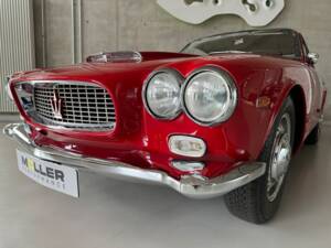 Immagine 2/30 di Maserati 3500 GTI Touring (1962)