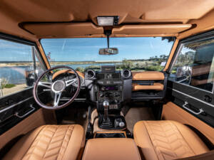 Image 3/13 of Land Rover Defender 110 (2009)