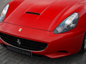 Image 34/50 of Ferrari California (2010)