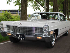 Image 9/28 de Cadillac DeVille Convertible (1965)