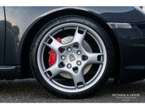 Image 32/34 of Porsche 911 Carrera S (2005)