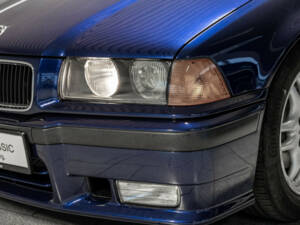 Image 18/21 de BMW 328i (1995)