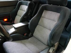 Bild 24/43 von Mitsubishi Starion (1989)