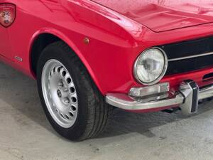 Bild 39/63 von Alfa Romeo Giulia 1300 GT Junior (1973)