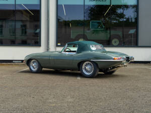 Afbeelding 15/33 van Jaguar E-Type 4.2 (1967)