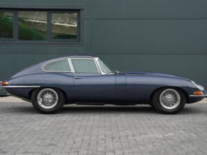 Imagen 3/50 de Jaguar E-Type 4.2 (1965)