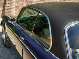 Image 42/50 of Jaguar XJ 6 C 4.2 (1977)