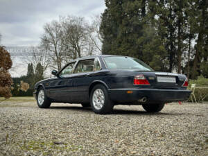 Imagen 61/96 de Daimler Super V8 (1997)