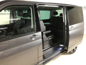 Bild 18/32 von Volkswagen T6.1 Multivan 2.0 TDI 4Motion (2023)