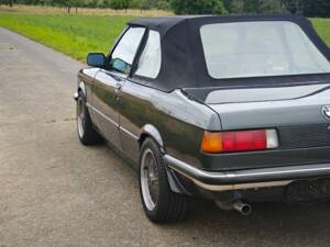 Bild 20/21 von BMW 323i (1982)