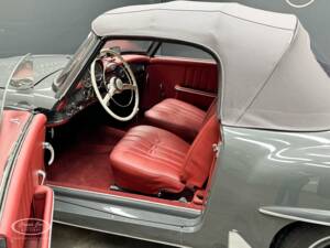 Image 23/37 of Mercedes-Benz 190 SL (1957)