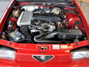 Afbeelding 33/50 van Alfa Romeo 75 1.8 Turbo Evoluzione (1987)