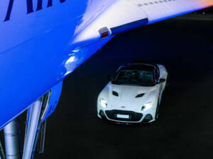 Bild 49/51 von Aston Martin DBS Superleggera Volante (2020)