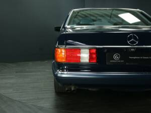 Image 39/63 of Mercedes-Benz 420 SEC (1990)