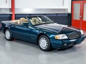 Imagen 6/7 de Mercedes-Benz SL 320 (1997)