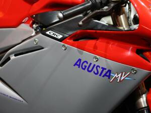 Image 2/36 of MV Agusta DUMMY (2004)