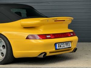 Imagen 27/31 de Porsche 911 Carrera (1994)