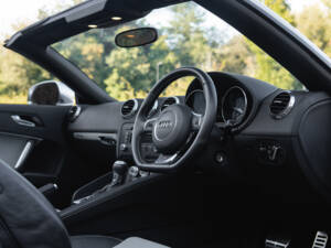 Image 8/8 de Audi TTS (2012)