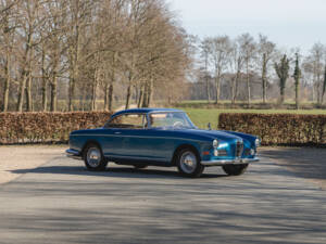 Image 2/45 de BMW 503 (1958)