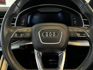 Image 26/50 de Audi SQ7 4.0 TFSI (2020)