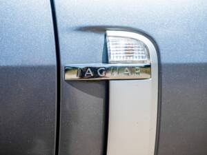 Image 21/50 de Jaguar XKR (2007)