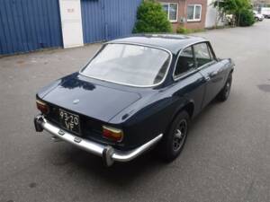 Image 38/39 of Alfa Romeo Giulia 1600 GT Junior (1973)