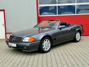 Image 1/44 of Mercedes-Benz SL 500 (1994)