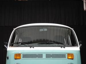 Bild 10/15 von Volkswagen T2b Kleinbus (1978)