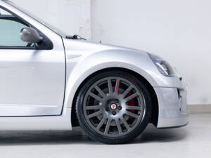 Bild 17/32 von Renault Clio II V6 (2003)