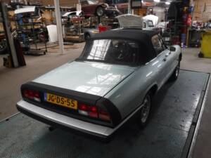 Afbeelding 49/50 van Alfa Romeo 2.0 Spider (1985)