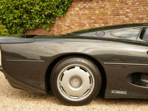 Image 50/50 of Jaguar XJ 220 (1993)