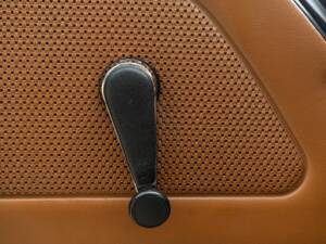 Immagine 37/50 di Porsche 911 2.0 T (1968)