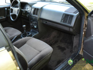 Bild 25/45 von Audi 200 - 2.1 Turbo (1984)