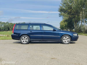 Image 6/32 of Volvo V 70 T5 (2002)