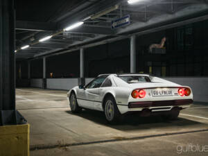 Image 4/72 of Ferrari 208 GTS Turbo (1985)