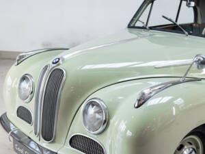 Immagine 28/50 di BMW 502 - 3,2 Litro (1955)