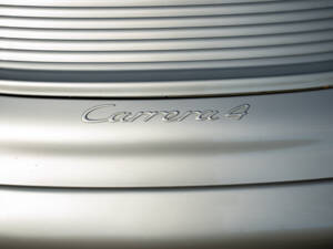 Imagen 15/20 de Porsche 911 Carrera 4 (2000)