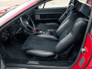 Image 25/52 of Ferrari 512 BB (1978)