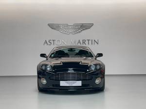 Immagine 9/35 di Aston Martin V12 Vanquish S (2006)
