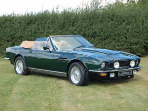 Immagine 1/11 di Aston Martin V8 Volante (1982)