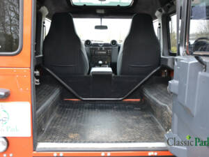 Bild 13/50 von Land Rover Defender 90 Autobiography (2015)