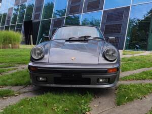 Image 19/104 of Porsche 911 Carrera 3.2 (1986)