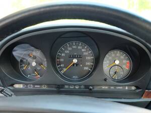 Image 38/57 of Mercedes-Benz 560 SL (1987)
