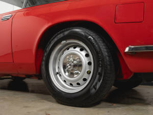 Bild 16/37 von Alfa Romeo 2000 GT Veloce (1973)