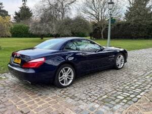 Bild 17/31 von Mercedes-Benz SL 350 (2013)